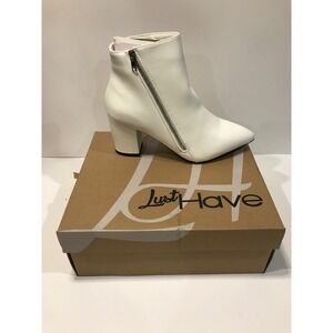chiko  pointy toe chunky heel Christmas New Years ankle bootie size 8.5 white